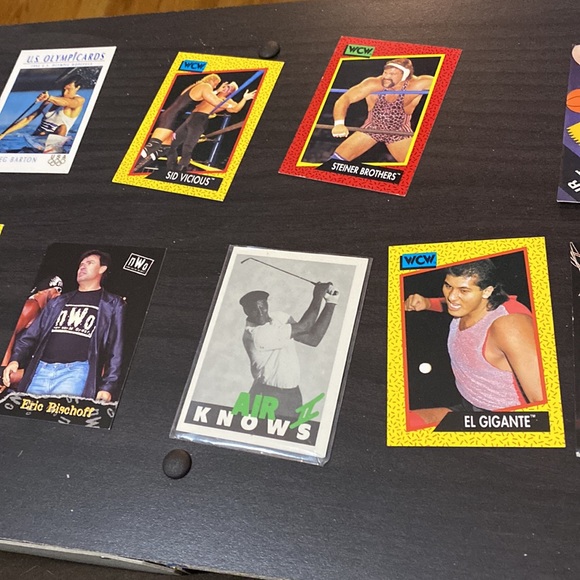 SPORTS CARDS - Picture 3 of 8